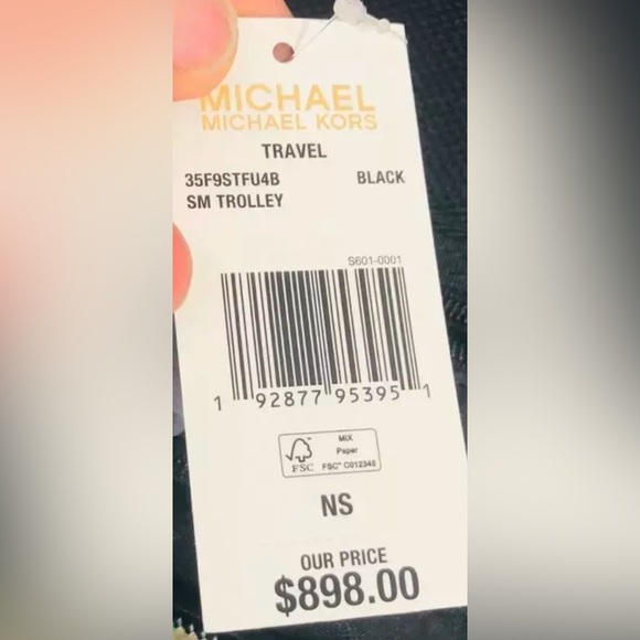 Michael Kors travel trolley carry-on bag. Used once - excellent condition - Picture 7 of 7